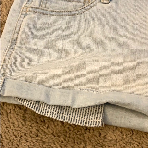 Bullhead Denim shorts Size 3, really cool look - Picture 2 of 7
